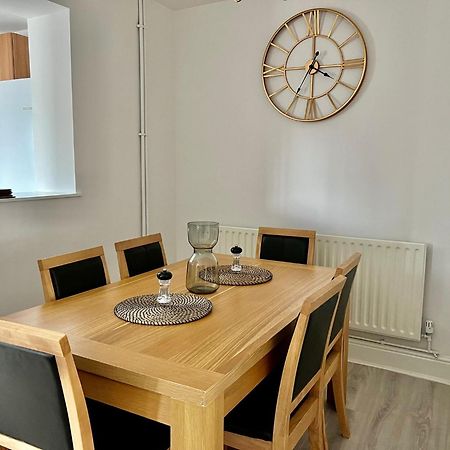 Executive 3 Bedroom Port Talbot Town Centre Margam Sleeps 7 Dış mekan fotoğraf