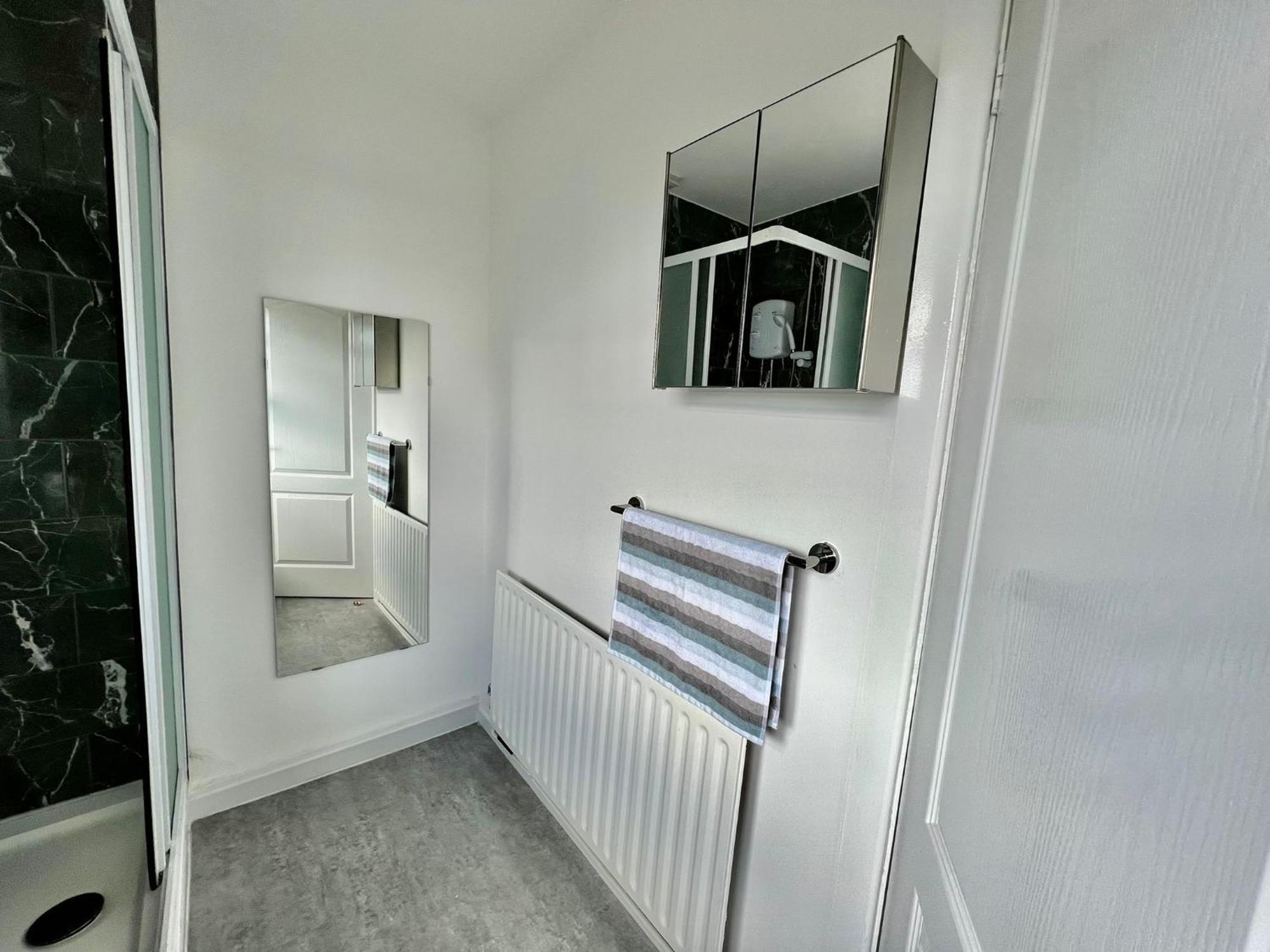 Executive 3 Bedroom Port Talbot Town Centre Margam Sleeps 7 Dış mekan fotoğraf